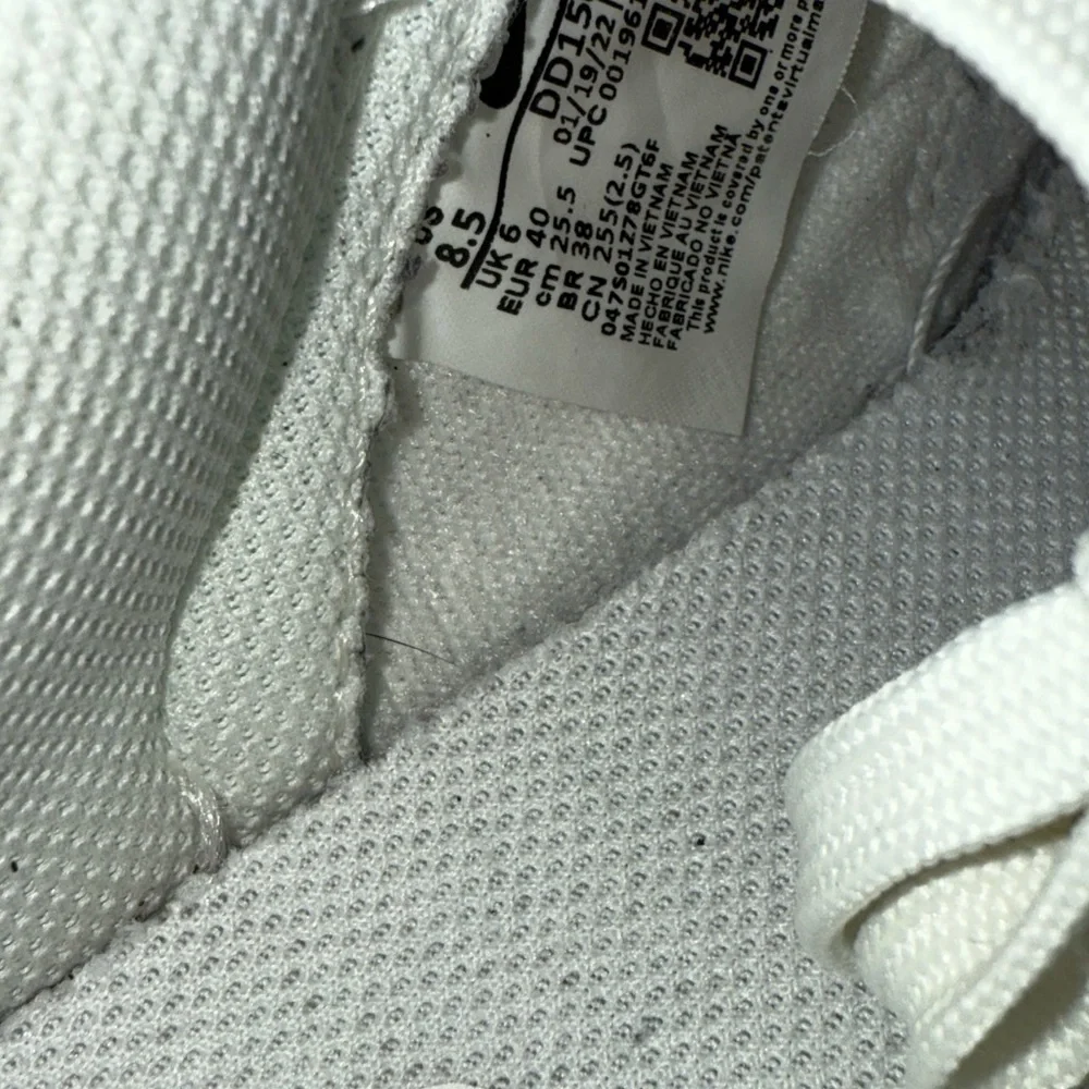 Nike Women's Sneakers - White